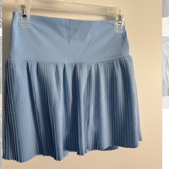 Tennis skirt with built in shorts - Picture 1 of 2
